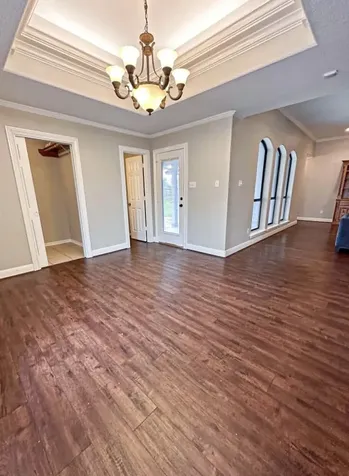 301 Williamsburg Avenue Clute TX 77531
