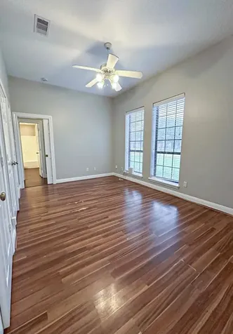 301 Williamsburg Avenue Clute TX 77531