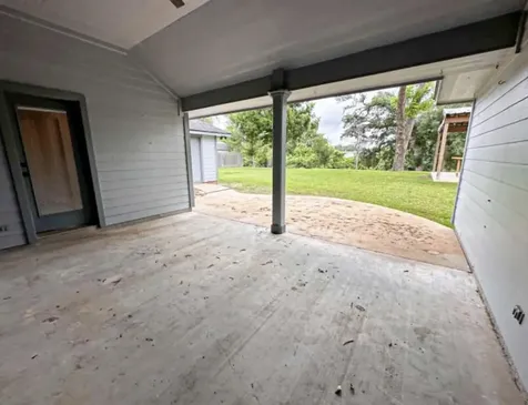 301 Williamsburg Avenue Clute TX 77531