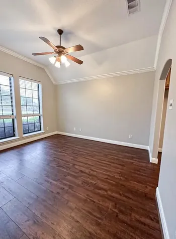 301 Williamsburg Avenue Clute TX 77531