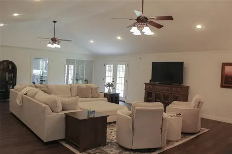 1904 N Pine Street Woodville TX 75979