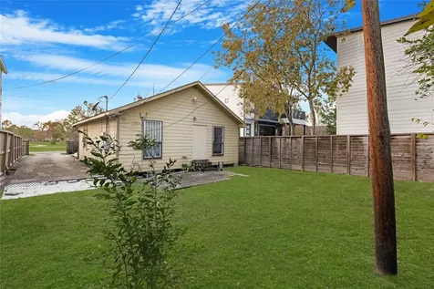 1106 Northwood Street Houston TX 77009