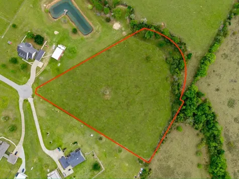 33369 Black Falcon Court Waller TX 77484