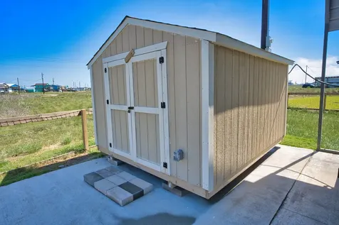 1204 Bluewater Street Sargent TX 77414