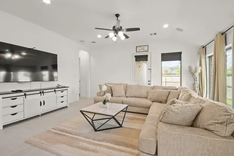 906 Sendero Trail Conroe TX 77304