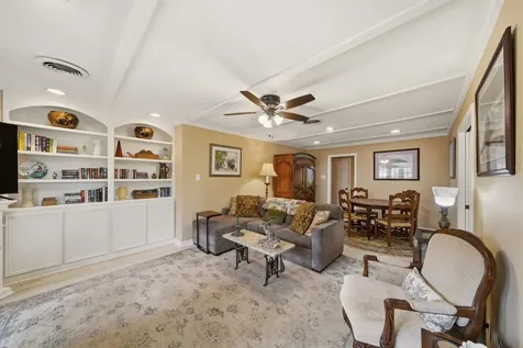 9910 Pine Lake Drive Houston TX 77055