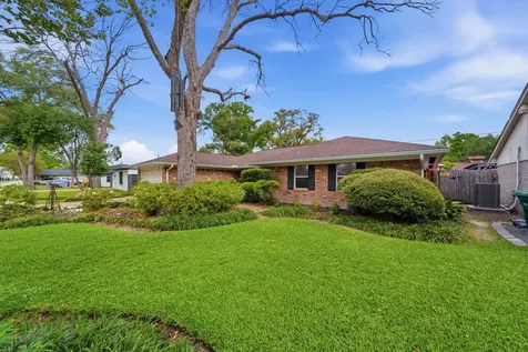 9910 Pine Lake Drive Houston TX 77055