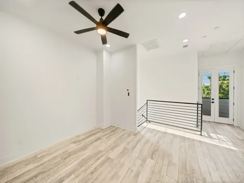 2416 Sumpter Street A Houston TX 77026