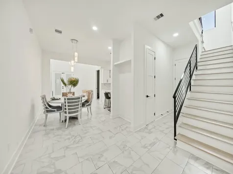 2416 Sumpter Street A Houston TX 77026