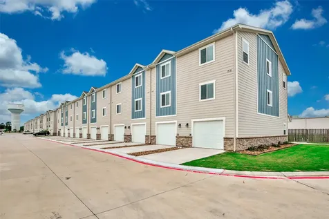 21155 Gosling Road 31b Spring TX 77388