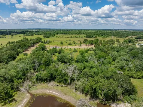 6534 Atakapan Trail Bedias TX 77831