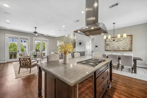 1957 Vermont Street Houston TX 77019