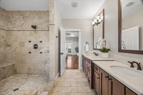 1957 Vermont Street Houston TX 77019
