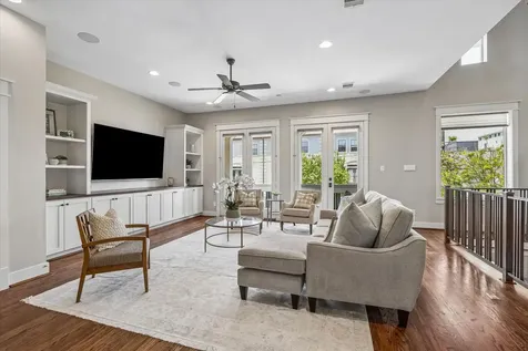 1957 Vermont Street Houston TX 77019