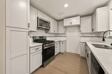 9527 Vanwood Street Houston TX 77040