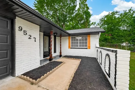 9527 Vanwood Street Houston TX 77040