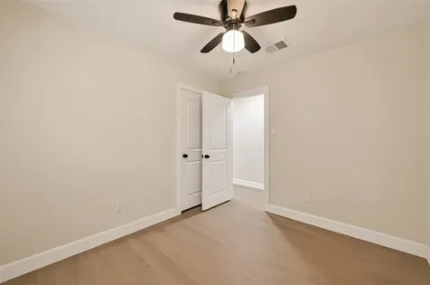 9527 Vanwood Street Houston TX 77040