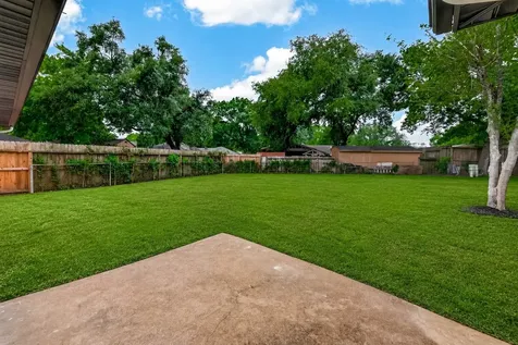 9527 Vanwood Street Houston TX 77040
