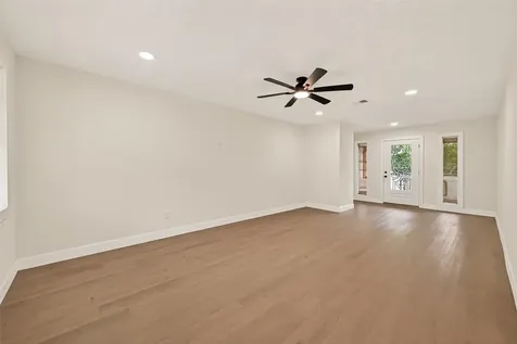 9527 Vanwood Street Houston TX 77040