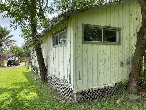 6708 Hawthorne Road Hitchcock TX 77563