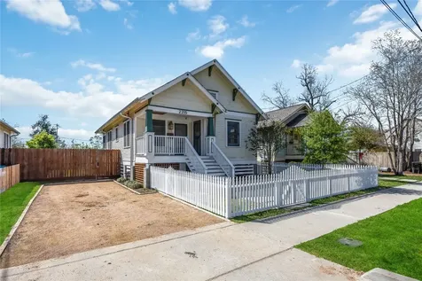 2100 Gregg Street Houston TX 77026