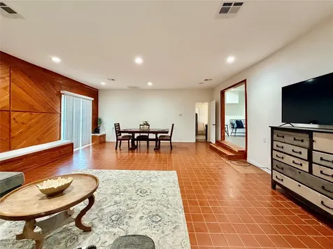 3709 Beaumont Liberty TX 77575