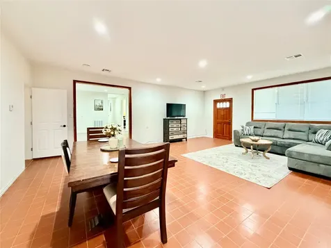 3709 Beaumont Liberty TX 77575