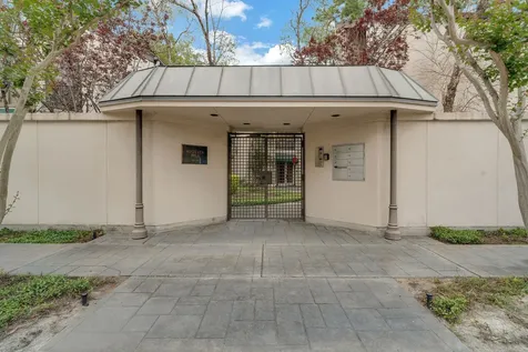 5084 Augusta Street Houston TX 77007