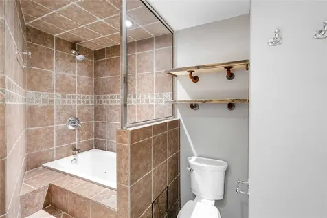 528 Beresford Street Houston TX 77015