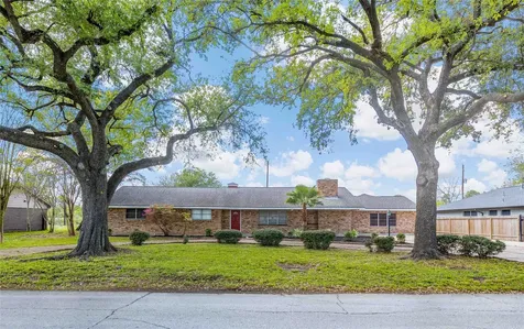 528 Beresford Street Houston TX 77015