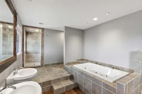 528 Beresford Street Houston TX 77015