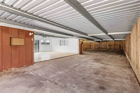 528 Beresford Street Houston TX 77015