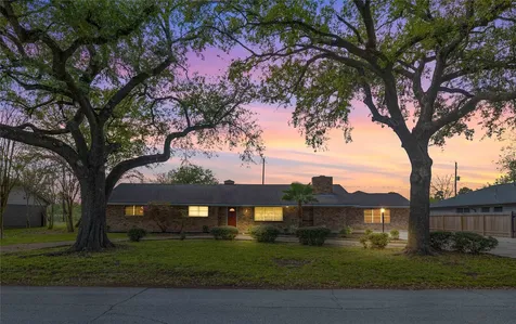 528 Beresford Street Houston TX 77015