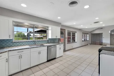 528 Beresford Street Houston TX 77015