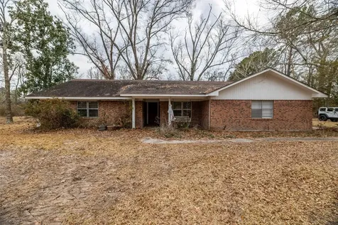 86 County Road 319 Cleveland TX 77327