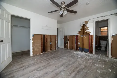 86 County Road 319 Cleveland TX 77327