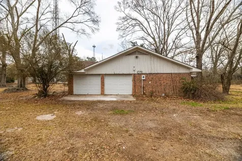86 County Road 319 Cleveland TX 77327