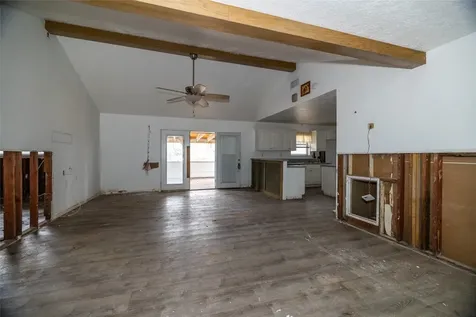 86 County Road 319 Cleveland TX 77327
