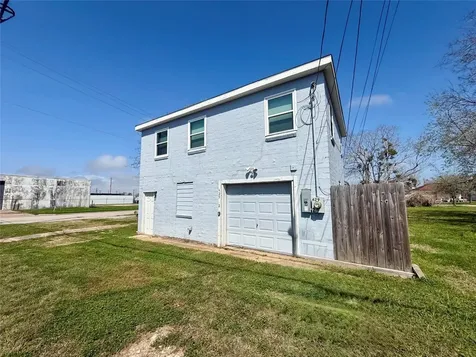 429 W 2nd Street Freeport TX 77541