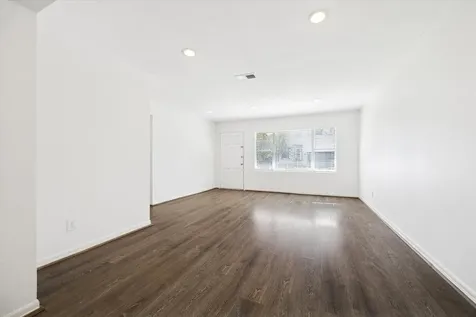 4404 Vivian Street Bellaire TX 77401