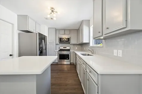 4404 Vivian Street Bellaire TX 77401
