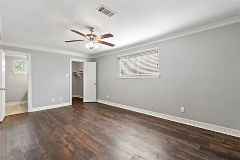 5806 Ludington Drive Houston TX 77035