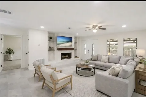 527 Gardenia Street Lake Jackson TX 77566