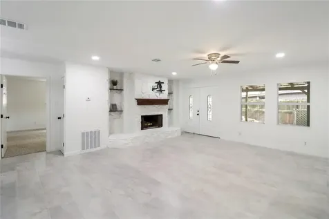 527 Gardenia Street Lake Jackson TX 77566