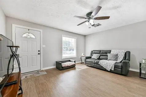 3015 Fern Street Pasadena TX 77503