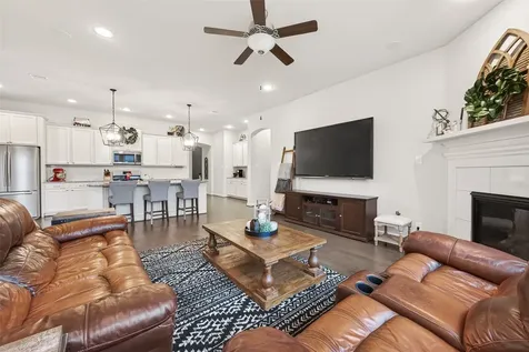 2223 Tonkawa Trail Katy TX 77493