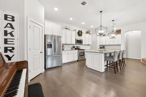 2223 Tonkawa Trail Katy TX 77493