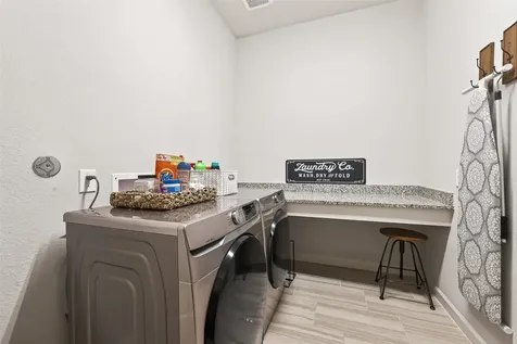 2223 Tonkawa Trail Katy TX 77493