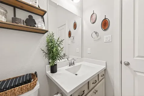 2223 Tonkawa Trail Katy TX 77493