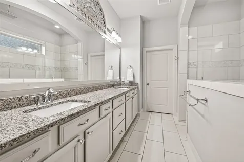 2223 Tonkawa Trail Katy TX 77493